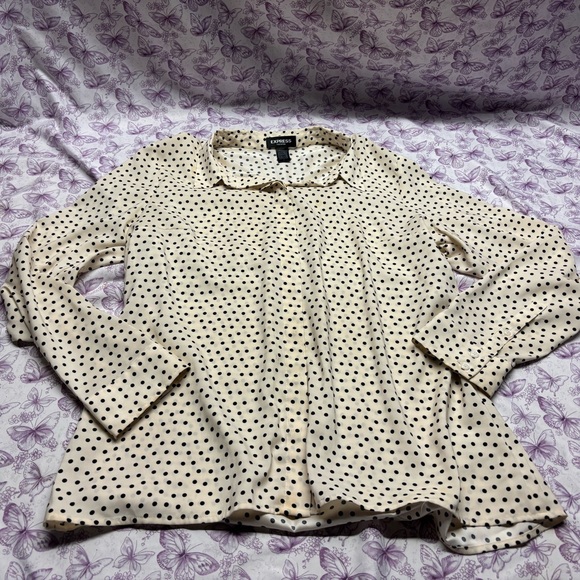 Express Tops - 🕸️Express Button-Down Polka Dot Blouse